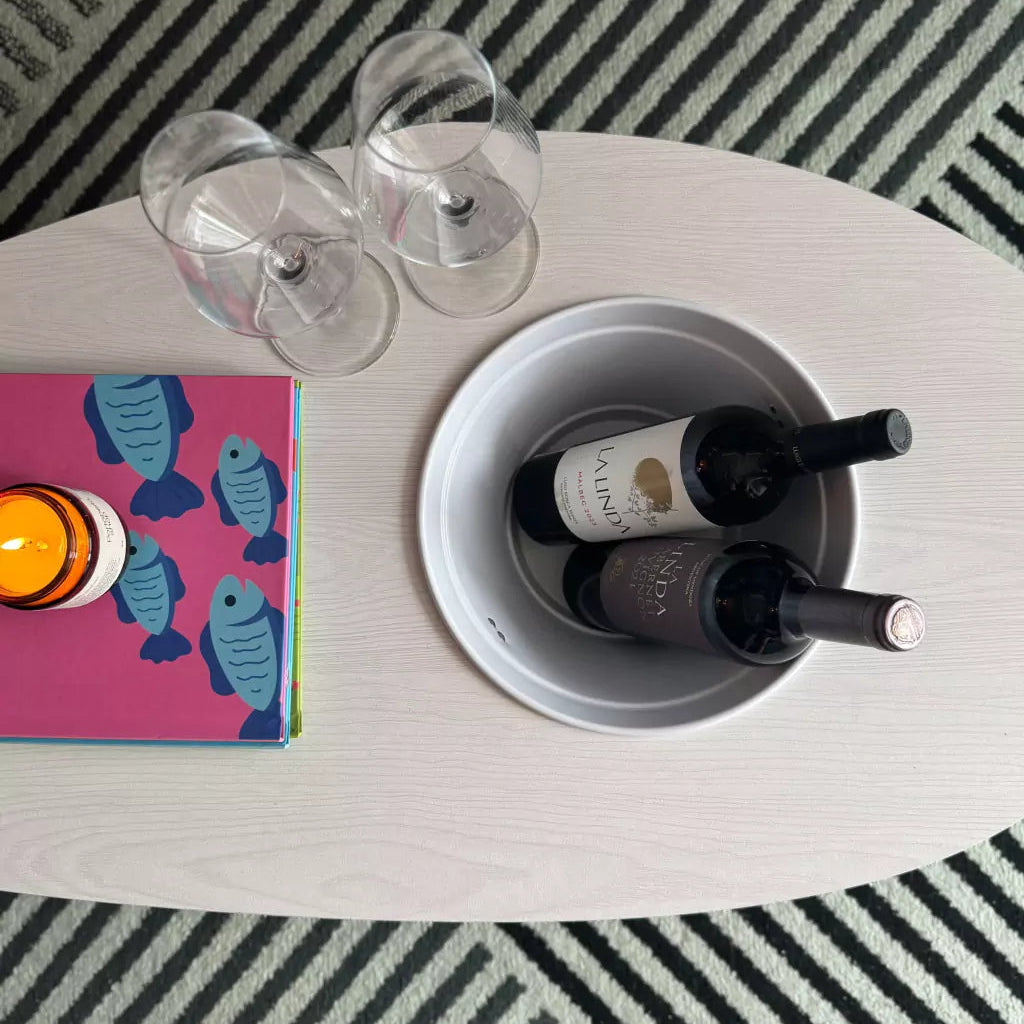 Mesa + baldinho de bebidas | Bandeija de petisco de brinde